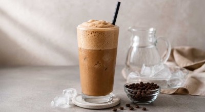 Ce este frappe și de unde provine această băutură?
